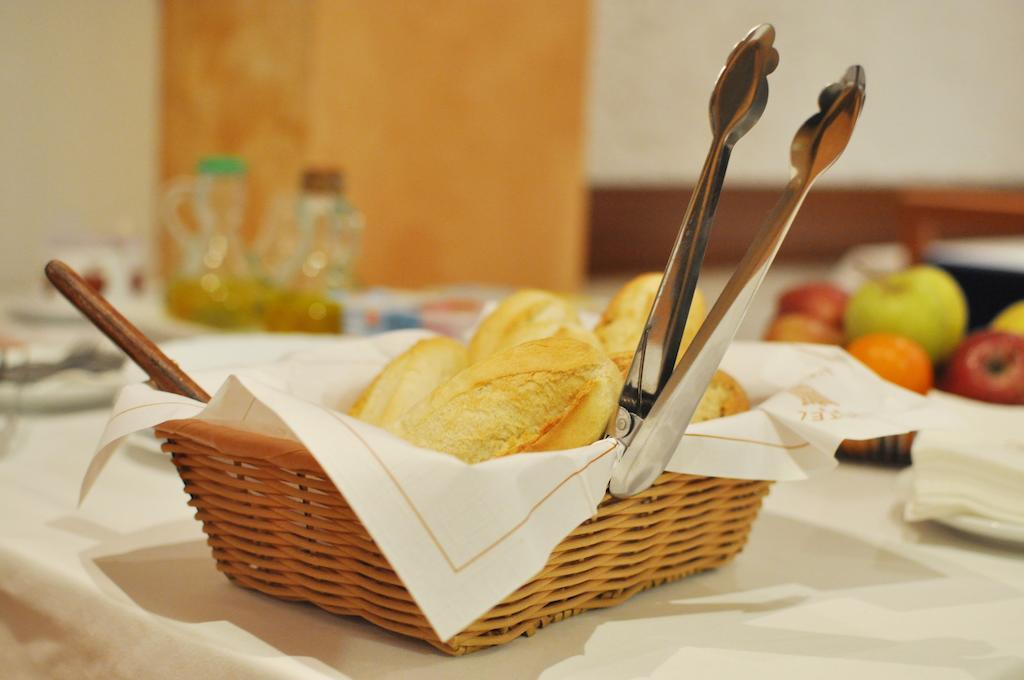 호텔 알게르 캄프 누 바르셀로나 음식 사진